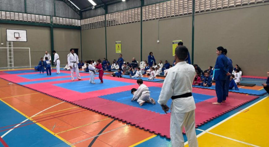 Festival de Judô promove integração entre atletas do Superar e crianças do projeto São Geraldo em BH