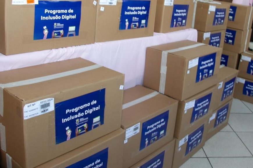 PBH doa mais de 500 computadores para famílias e fortalece inclusão digital em Belo Horizonte